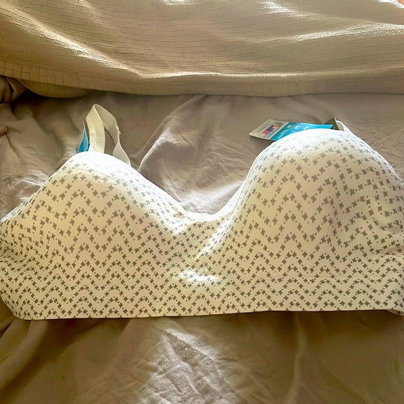 Hanes G199 Comfort Flex Fit Wireless Bra - Picture 2 of 16